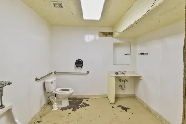 $250,000 | 118 East Main Street, Dwight, IL 60420