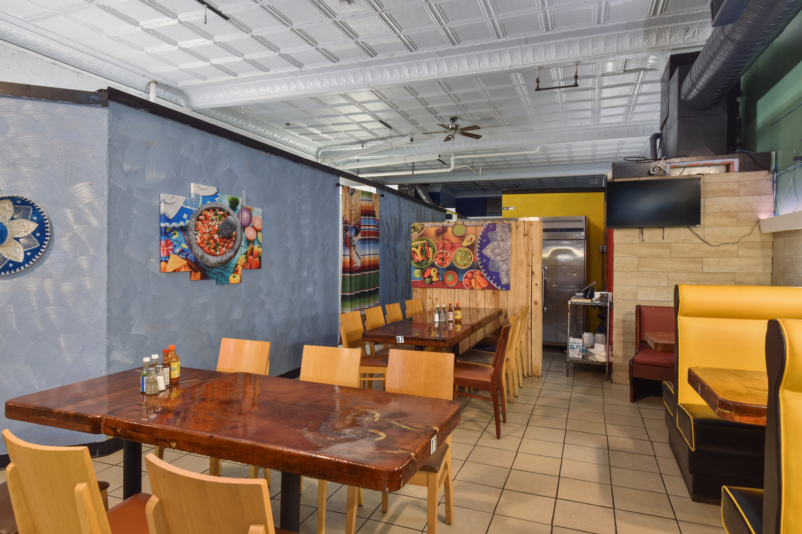 118 East Main Street Dwight, IL 60420 - Photo 8 of 77 a view of a dining room with furniture
