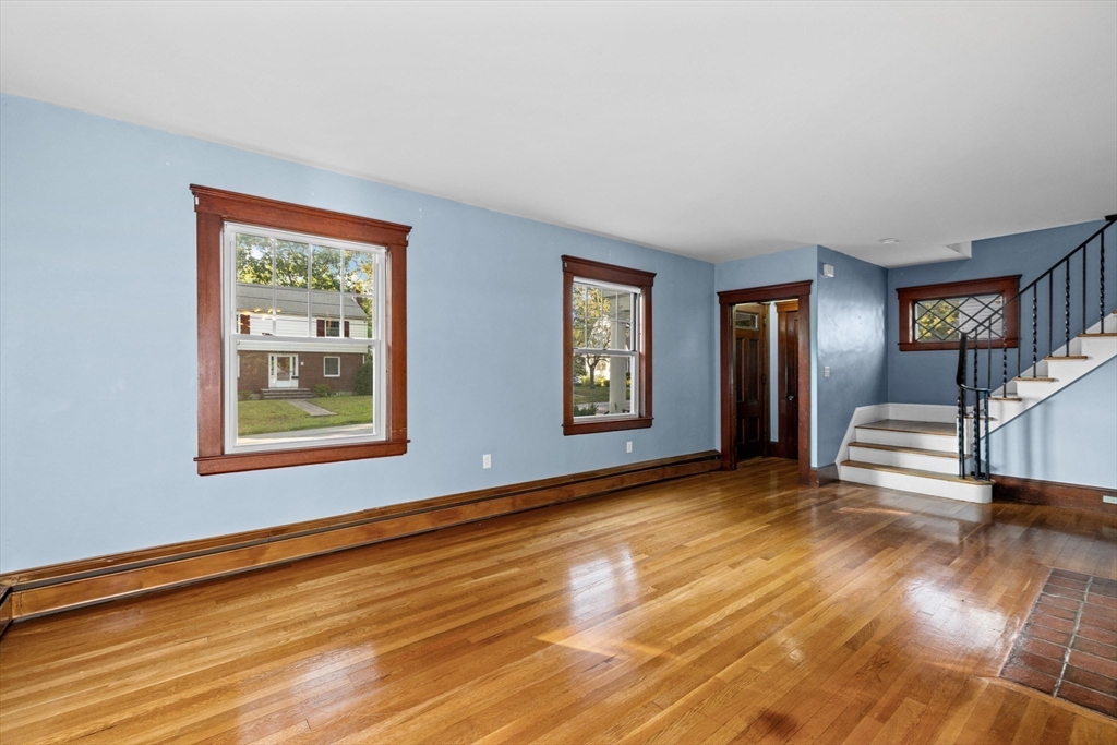 11 Robertson Road Framingham, MA 01702 - Photo 10 of 42 Gallery Image 10