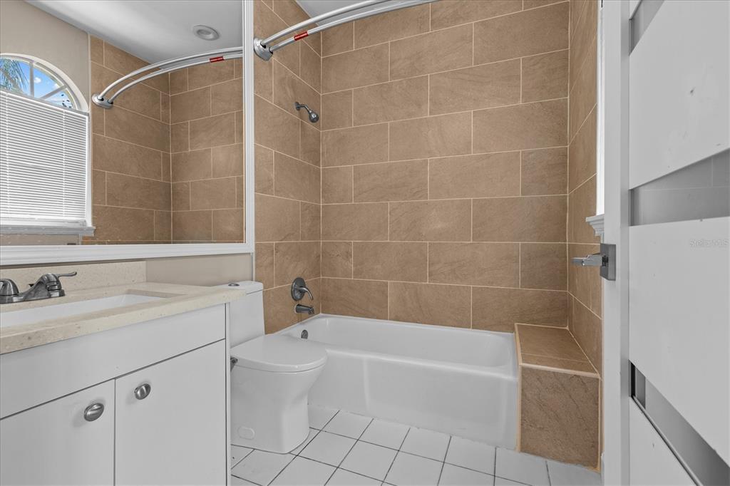 5914 La Rosa Lane Apollo Beach, FL 33572 - Photo 48 of 73