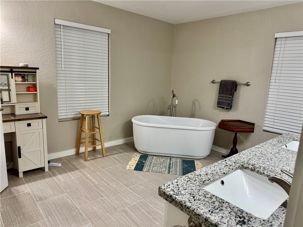 626 Fm 1358 Three Rivers, TX 78071 - Photo 16 of 21