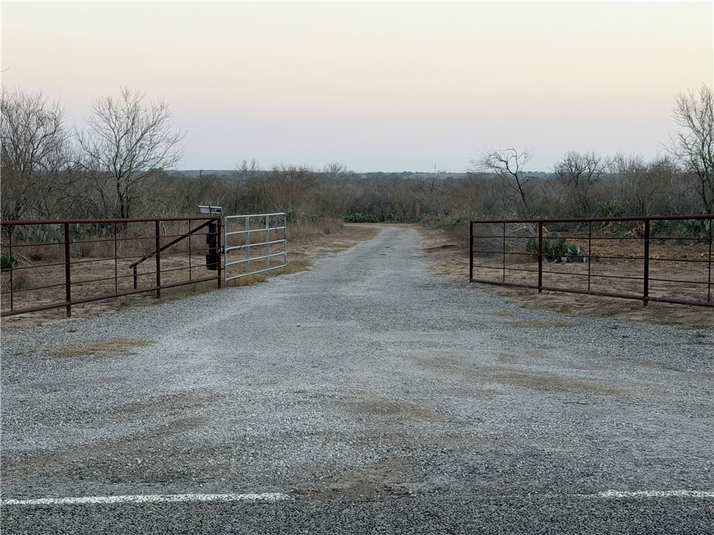 626 Fm 1358 Three Rivers, TX 78071 - Photo 3 of 21