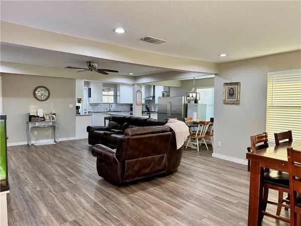 $465,000 | 626 Fm 1358, Three Rivers, TX 78071