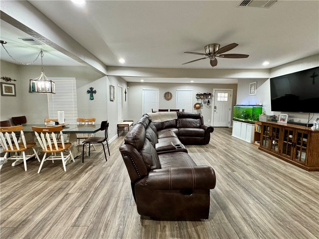 626 Fm 1358 Three Rivers, TX 78071 - Photo 8 of 21