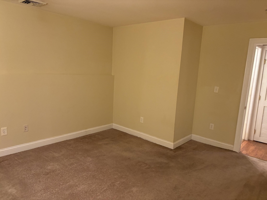 433 Bank Street, Unit 4 Fall River, MA 02720 - Photo 8 of 14 Gallery Image 8