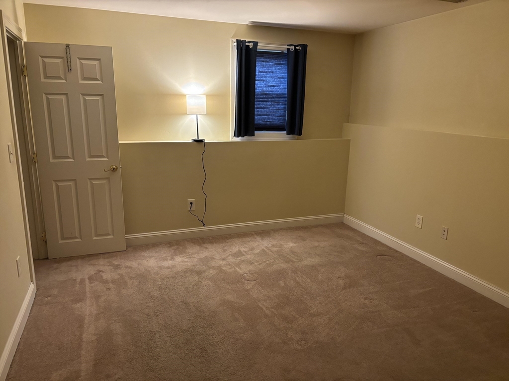 433 Bank Street, Unit 4 Fall River, MA 02720 - Photo 9 of 14 Gallery Image 9