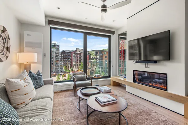 $2,495,000 | 119 Wood Road, Unit 407, Snowmass Village, CO 81615