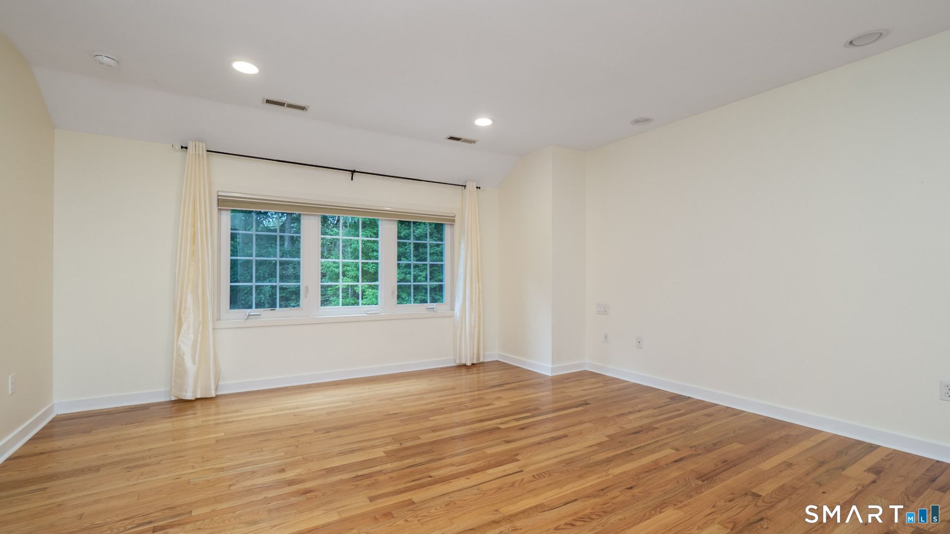 91 Lantern Ridge Road New Canaan, CT 06840 - Photo 13 of 39