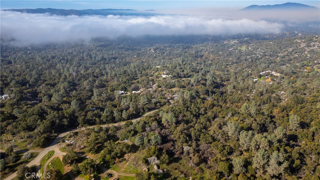 3978 Silver Bar Road Mariposa, CA 95338 - Photo 6 of 8 a view of a building