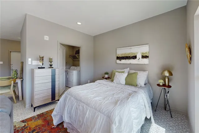 $1,150 | 101 West 33rd Street, Unit 202, Bryan, TX 77803