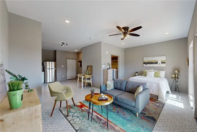 $1,150 | 101 West 33rd Street, Unit 202, Bryan, TX 77803