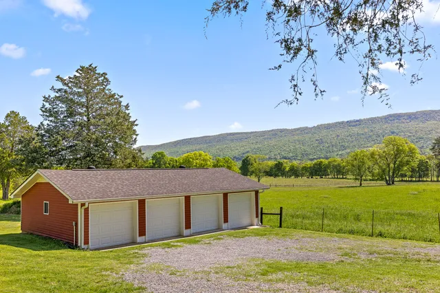 $1,400,000 | 951 Alvin C York Highway, Whitwell, TN 37397