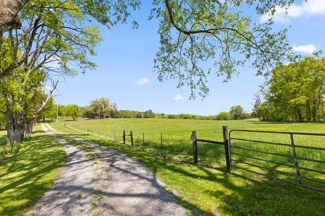 $1,400,000 | 951 Alvin C York Highway, Whitwell, TN 37397