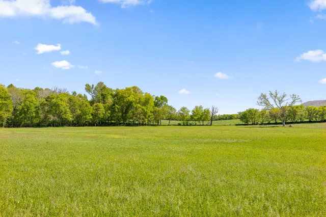$1,400,000 | 951 Alvin C York Highway, Whitwell, TN 37397