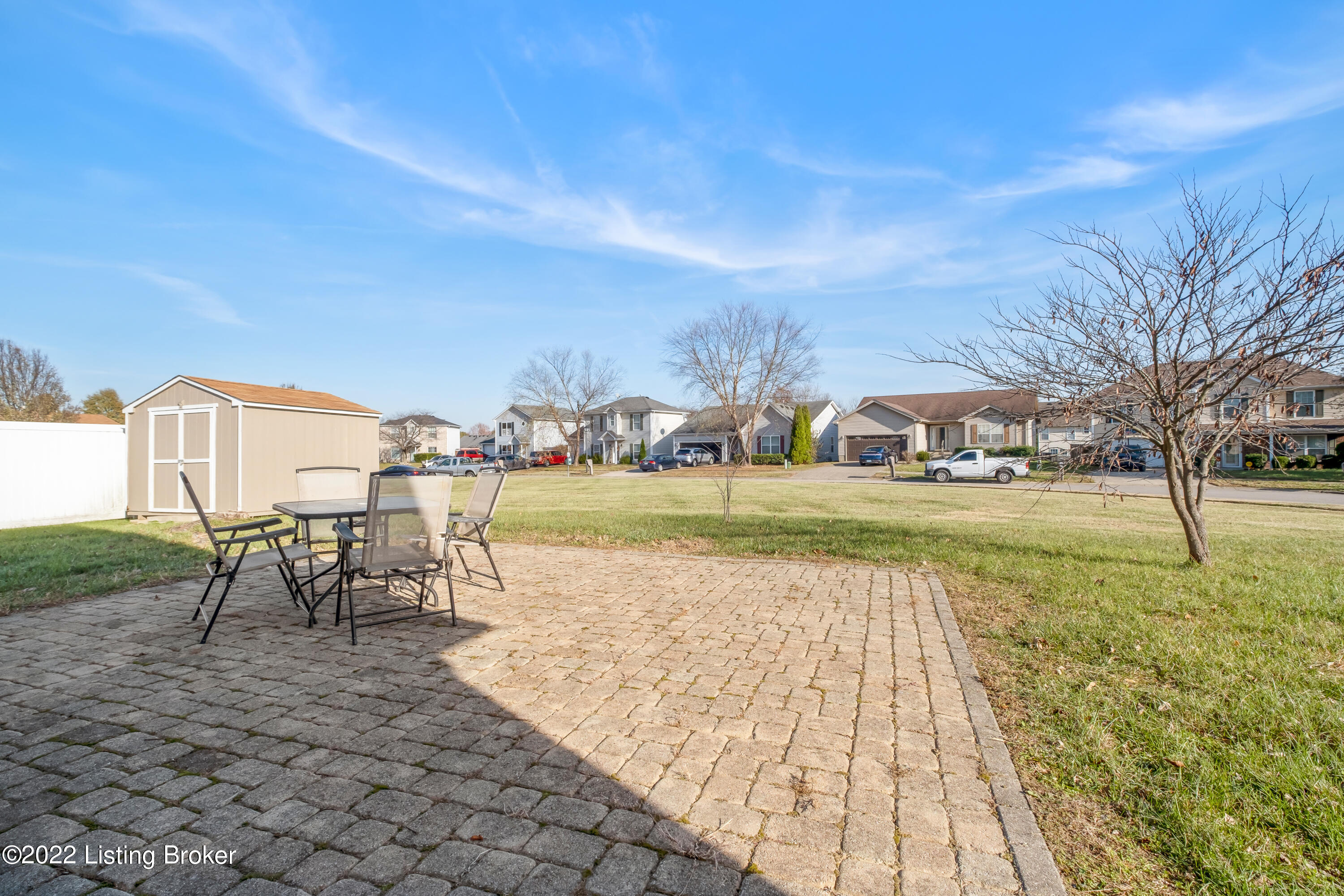 7913 Westbrook Road Louisville, KY 40258 - Photo 25 of 29 Patio Pavers