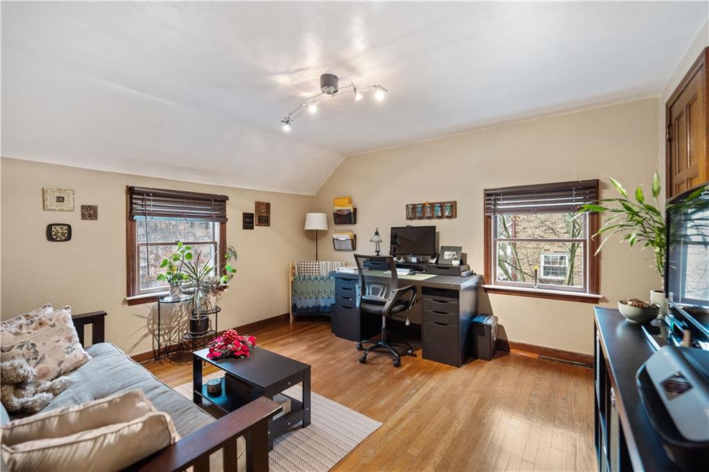 216 Soose Road Pittsburgh, PA 15209 - Photo 19 of 24 Gallery Image 19