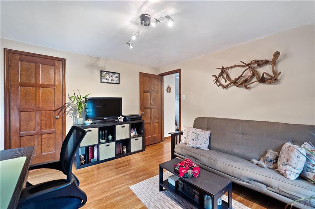 216 Soose Road Pittsburgh, PA 15209 - Photo 20 of 24 Gallery Image 20