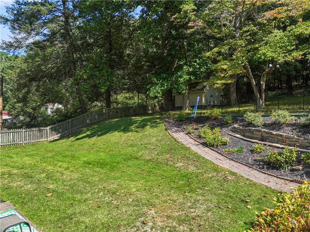 216 Soose Road Pittsburgh, PA 15209 - Photo 3 of 24 Gallery Image 3