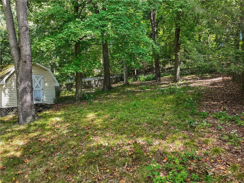 216 Soose Road Pittsburgh, PA 15209 - Photo 4 of 24 Gallery Image 4