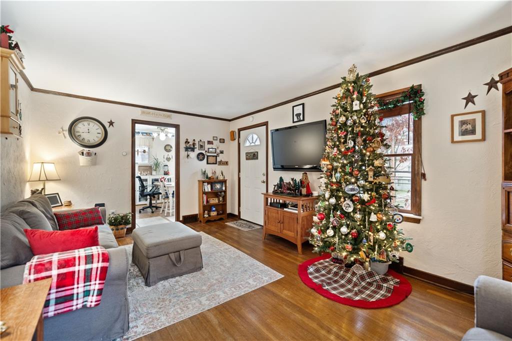 216 Soose Road Pittsburgh, PA 15209 - Photo 9 of 24 Gallery Image 9