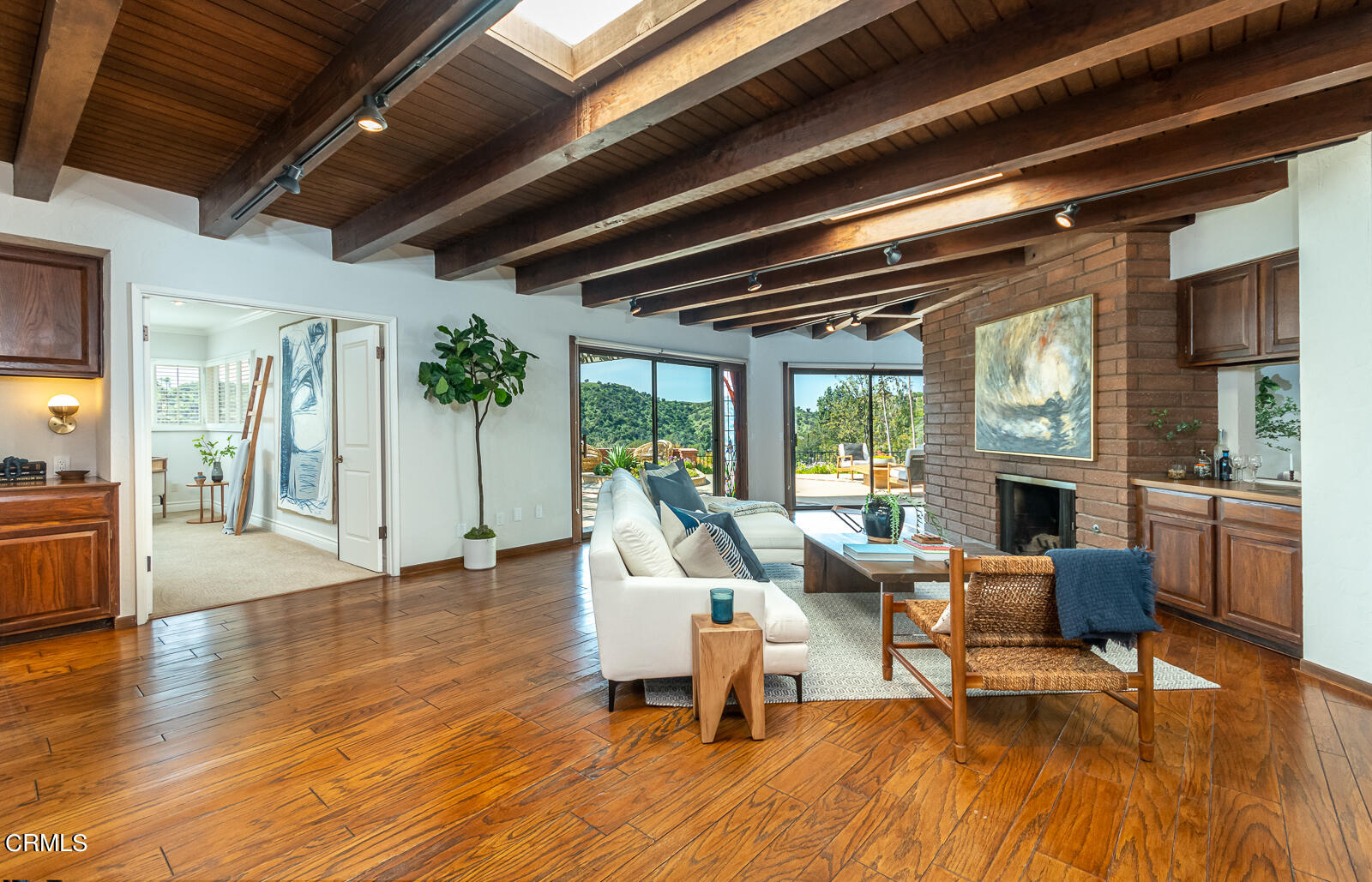 2600 Perkins Glendale, CA 91206 - Photo 10 of 34 a view of a livingroom with furniture window and wooden floor