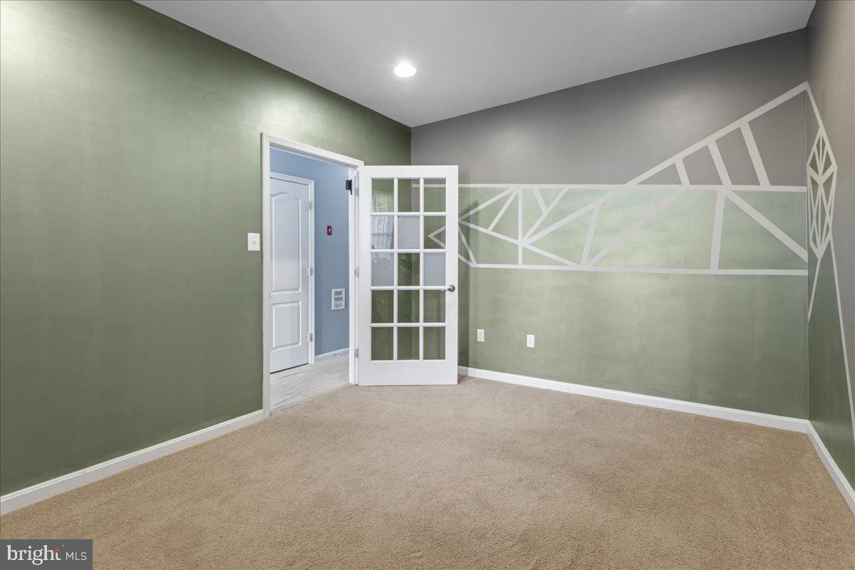 12921 Yellow Jacket Road Hagerstown, MD 21740 - Photo 6 of 38