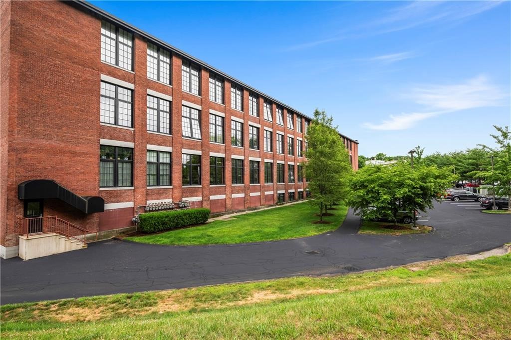 685 Social Street, Unit 115 Woonsocket, RI 02895 - Photo 24 of 26