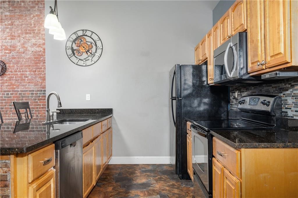 685 Social Street, Unit 115 Woonsocket, RI 02895 - Photo 10 of 26