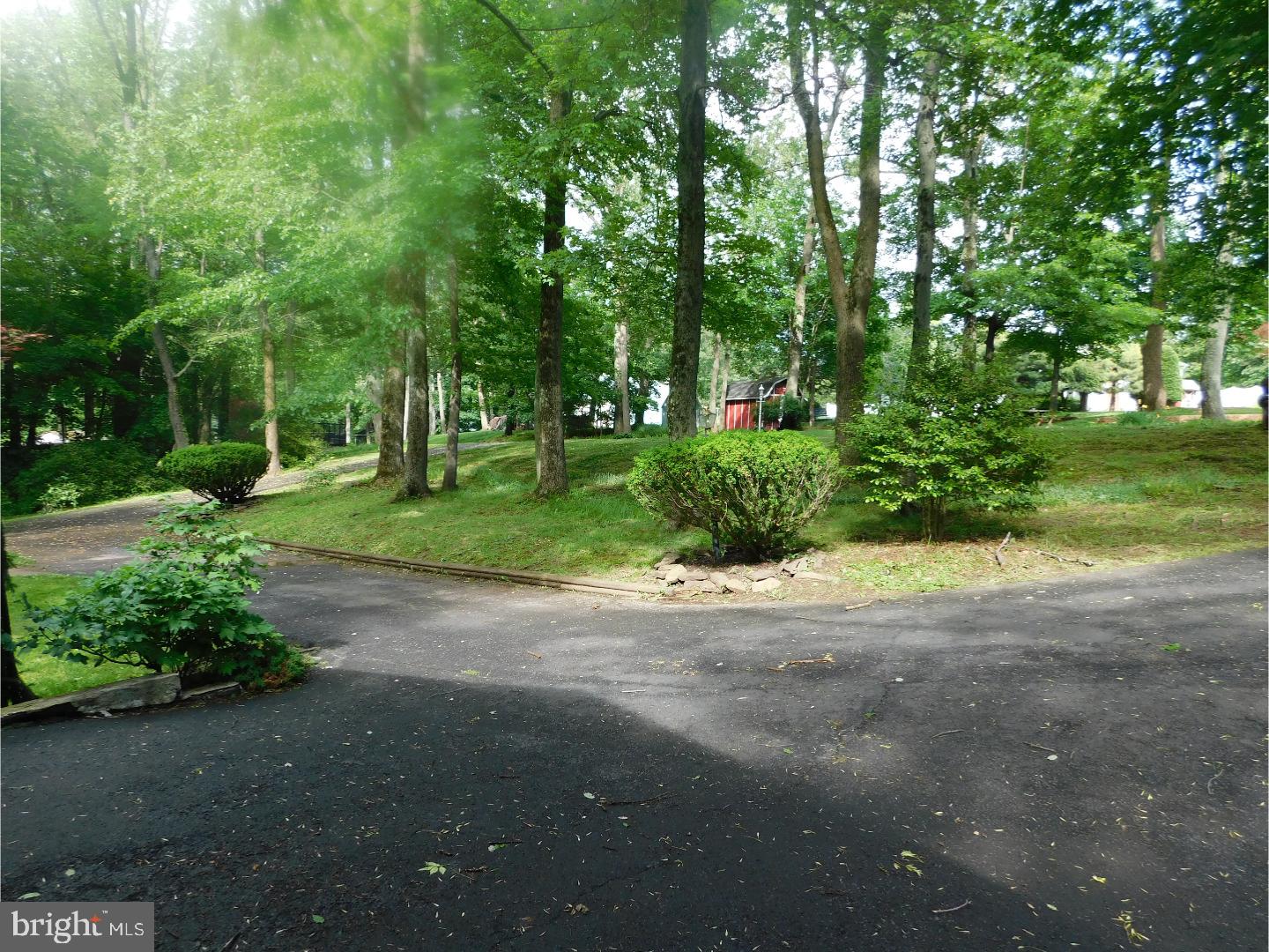 20 Far View Road Chalfont, PA 18914 - Photo 23 of 25 Driveway