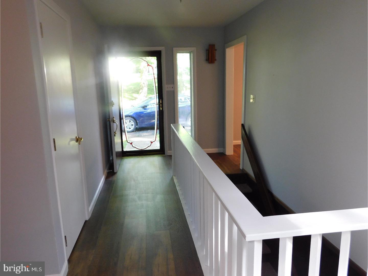 20 Far View Road Chalfont, PA 18914 - Photo 3 of 25 Foyer