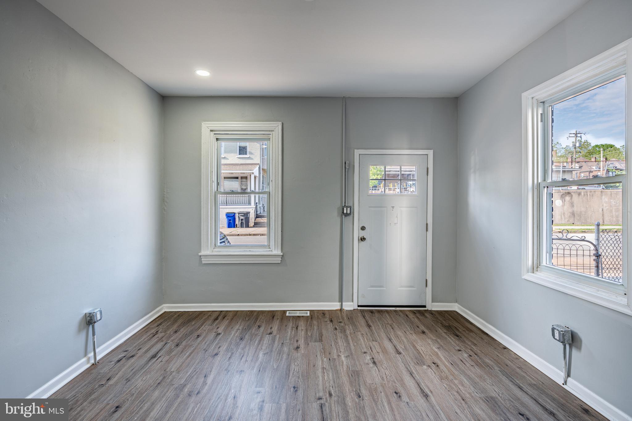 764 Queen Street Pottstown, PA 19464 - Photo 3 of 29