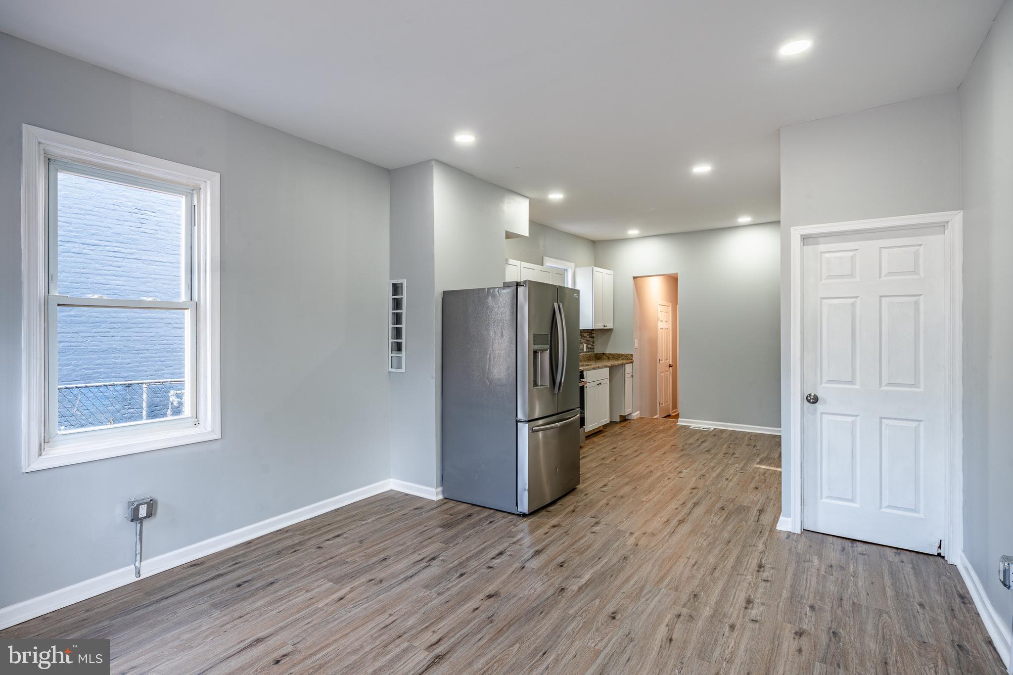 764 Queen Street Pottstown, PA 19464 - Photo 4 of 29