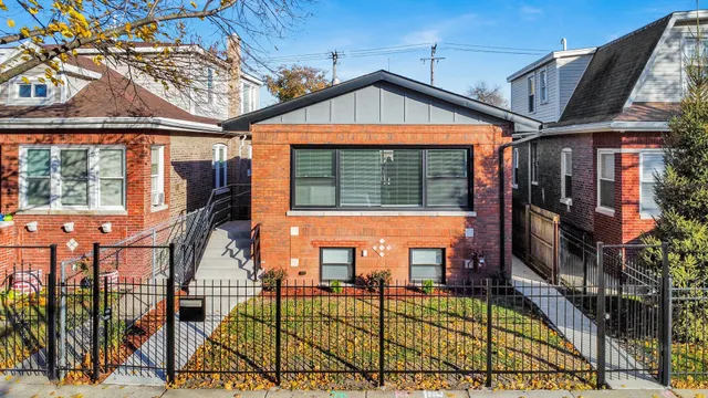 $498,000 | 1047 North St Louis Avenue, Chicago, IL 60651