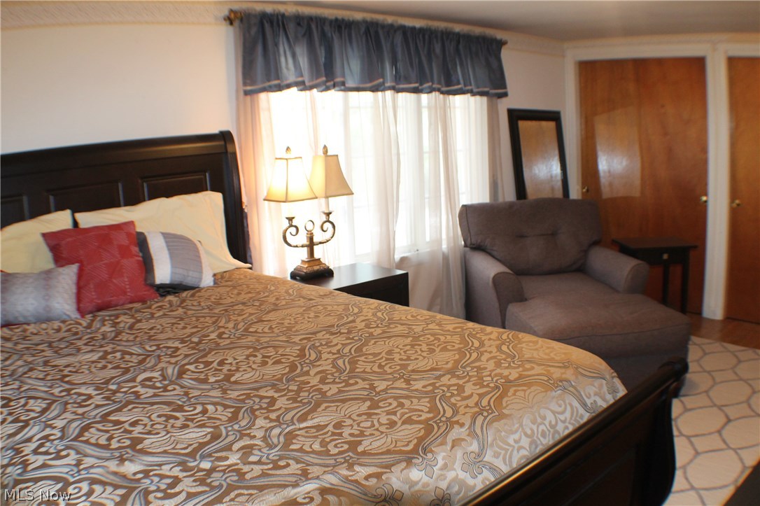 1207 Gordon Road Lyndhurst, OH 44124 - Photo 24 of 33 DOUBLE CLOSETS AND GREAT SPACE IN THE MASTER BEDROOM