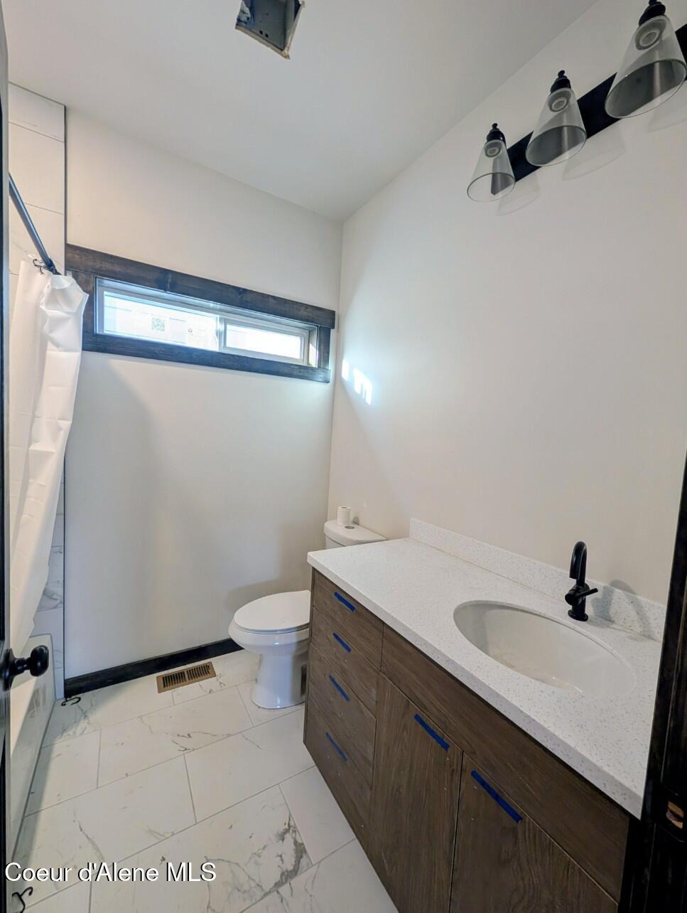 6856 Selkirk Street Bonners Ferry, ID 83805 - Photo 21 of 27 Custom fixtures