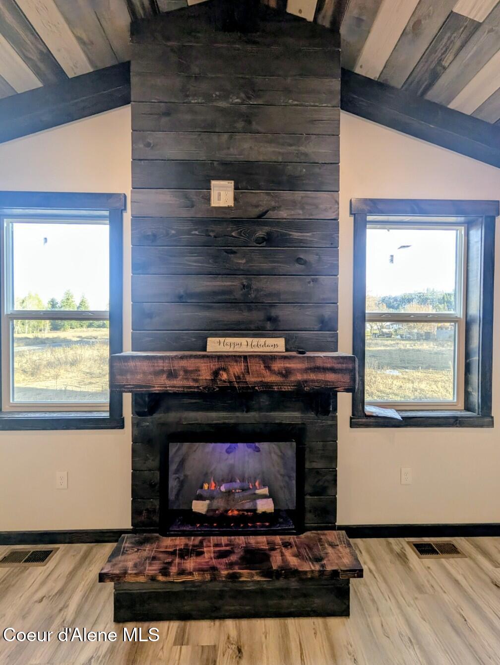 6856 Selkirk Street Bonners Ferry, ID 83805 - Photo 5 of 27 Natural gas fireplace