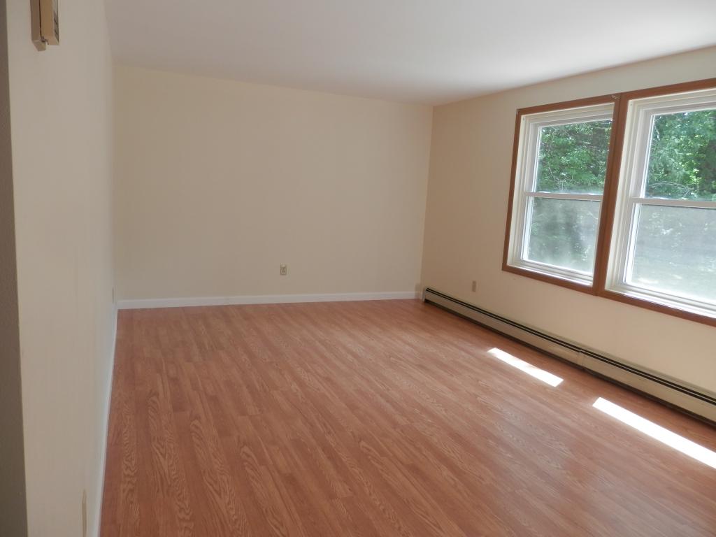 178 Peverly Road Northfield, NH 03276 - Photo 4 of 12