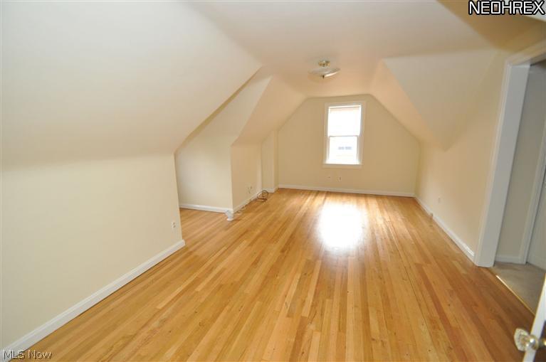 1040 Pennfield Road Cleveland, OH 44121 - Photo 14 of 18