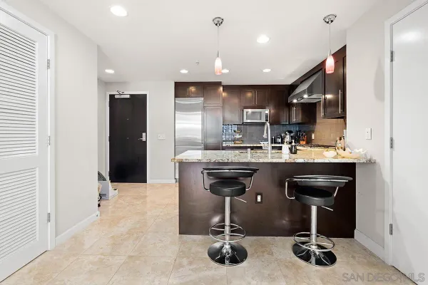 $4,800 | 1262 Kettner Boulevard, Unit 702, San Diego, CA 92101
