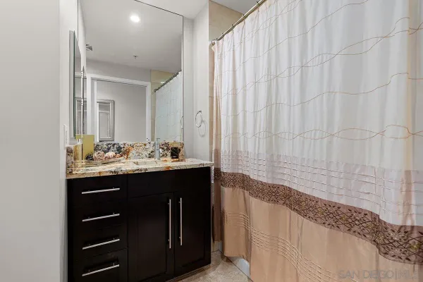 $4,800 | 1262 Kettner Boulevard, Unit 702, San Diego, CA 92101
