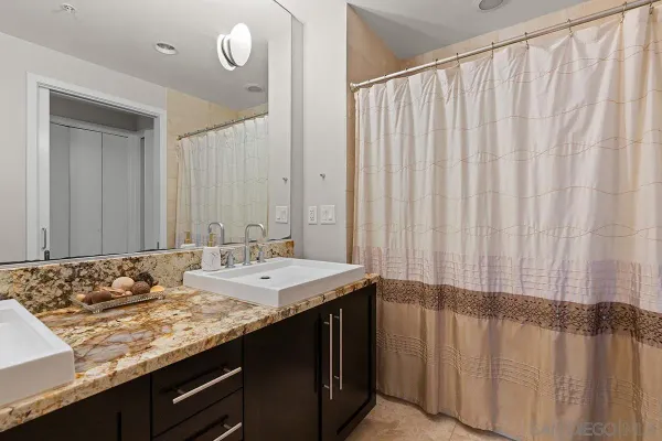 $4,800 | 1262 Kettner Boulevard, Unit 702, San Diego, CA 92101