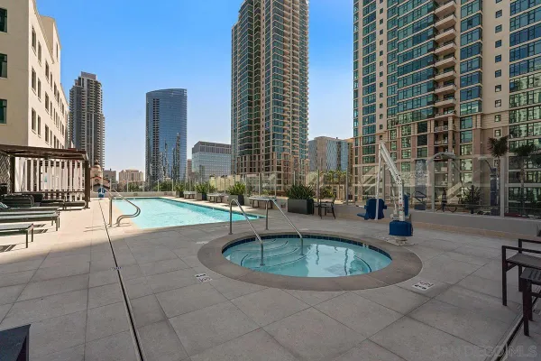$4,800 | 1262 Kettner Boulevard, Unit 702, San Diego, CA 92101