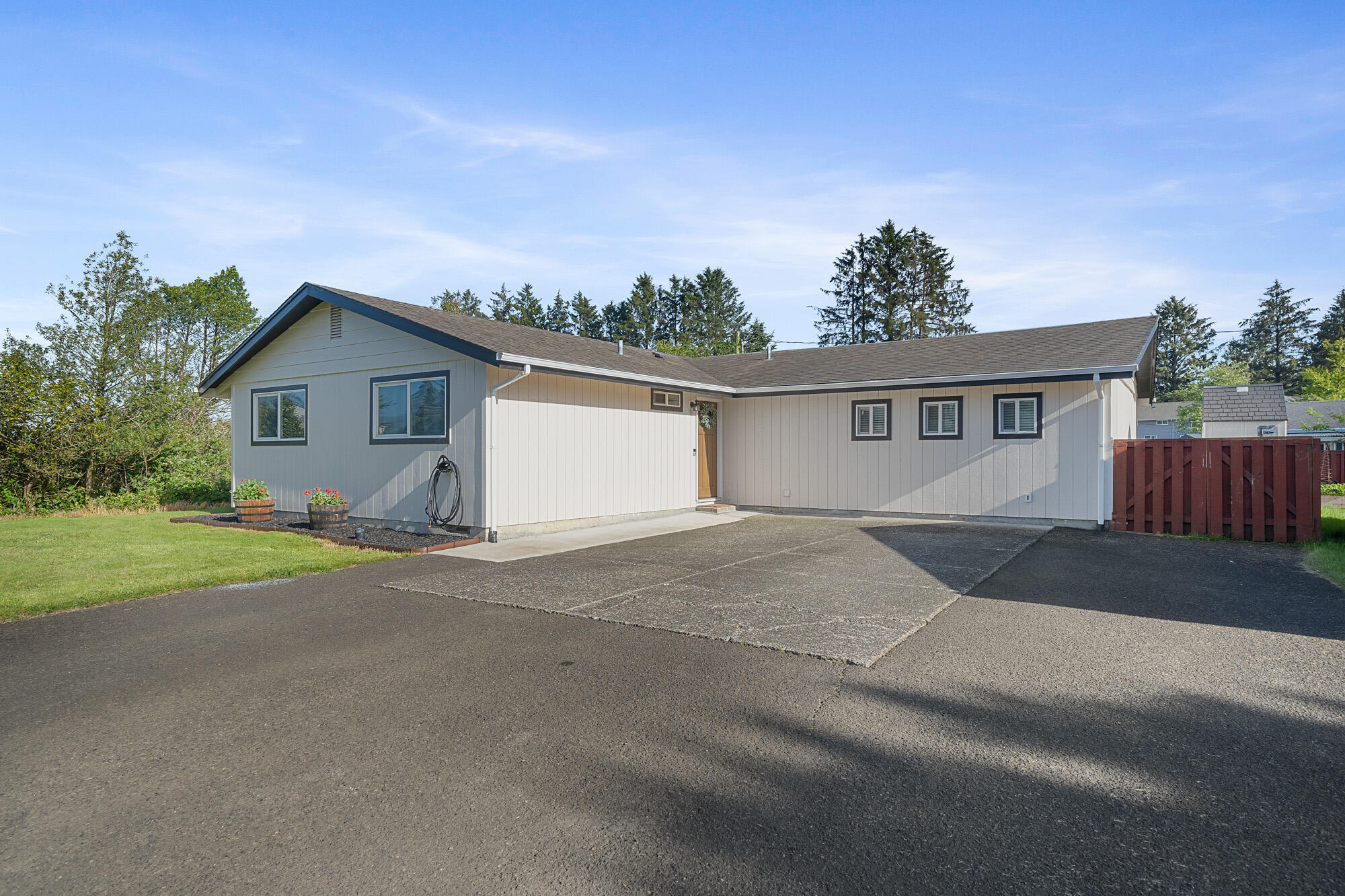 4209 Filbert Street Tillamook, OR 97141 - Photo 1 of 25 Fibert Front