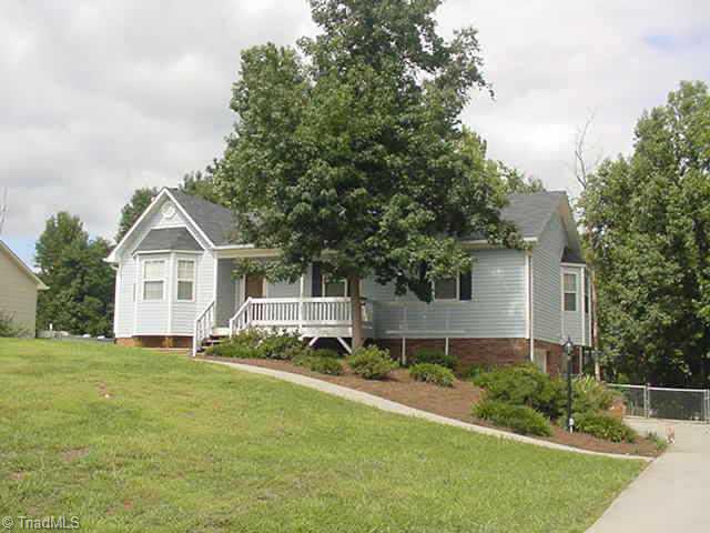 179 West Jefferson Road Lexington, NC 27295 - Photo 1 of 6 Exterior Front.