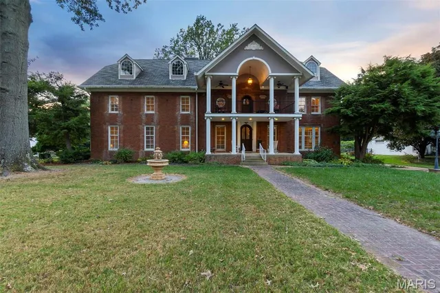 $690,000 | 1011 North Ranney Street, Sikeston, MO 63801