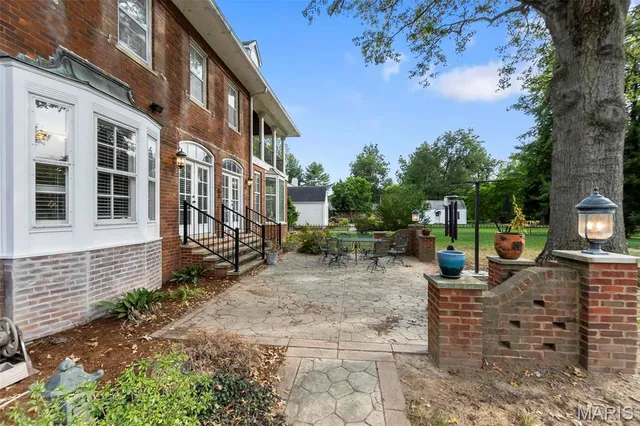 $690,000 | 1011 North Ranney Street, Sikeston, MO 63801