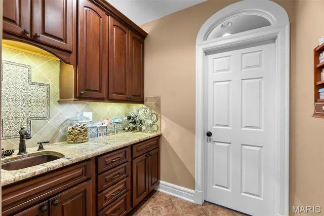 $690,000 | 1011 North Ranney Street, Sikeston, MO 63801