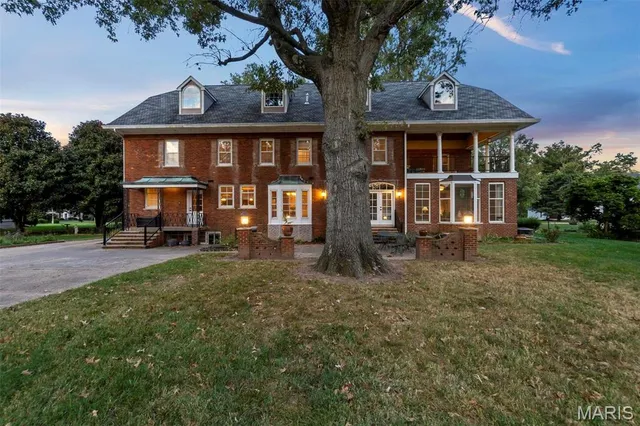 $690,000 | 1011 North Ranney Street, Sikeston, MO 63801