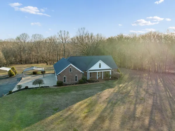 $879,000 | 1366 Iron Bridge Road, Columbia, TN 38401