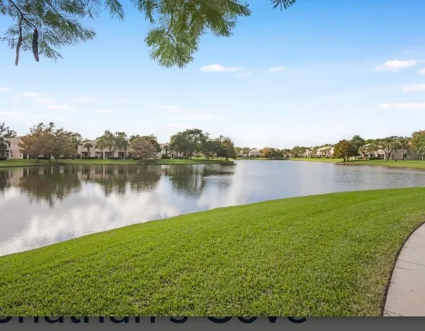$2,000 | 5079 Palmbrooke Circle, West Palm Beach, FL 33417